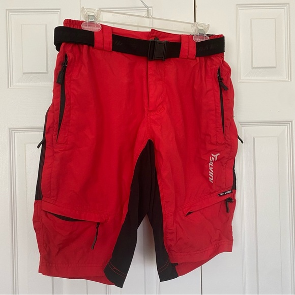 Silvini Mens Shorts Medium MP857 Technical Sportswear Red Black Outdoors - Picture 1 of 14